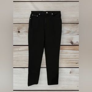 Calvin Klein NWT Classic Fit Womens Jeans Size 2 / 32” Inseam Black Denim